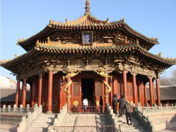 棋盘山 棋盘山风景区位于辽宁沈阳东北部,距沈阳市中心约高清图片